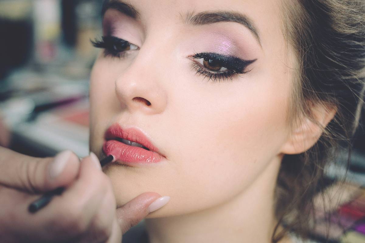 Side-by-side comparison chart showing common toxic ingredients in teen makeup vs. safer clean alternatives used by indie brands